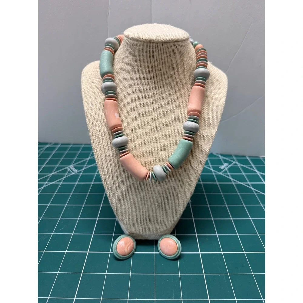 Vintage Pastel Chunky Bead Necklace Earring Set Peach Mint‎ Grey Marbled Resin